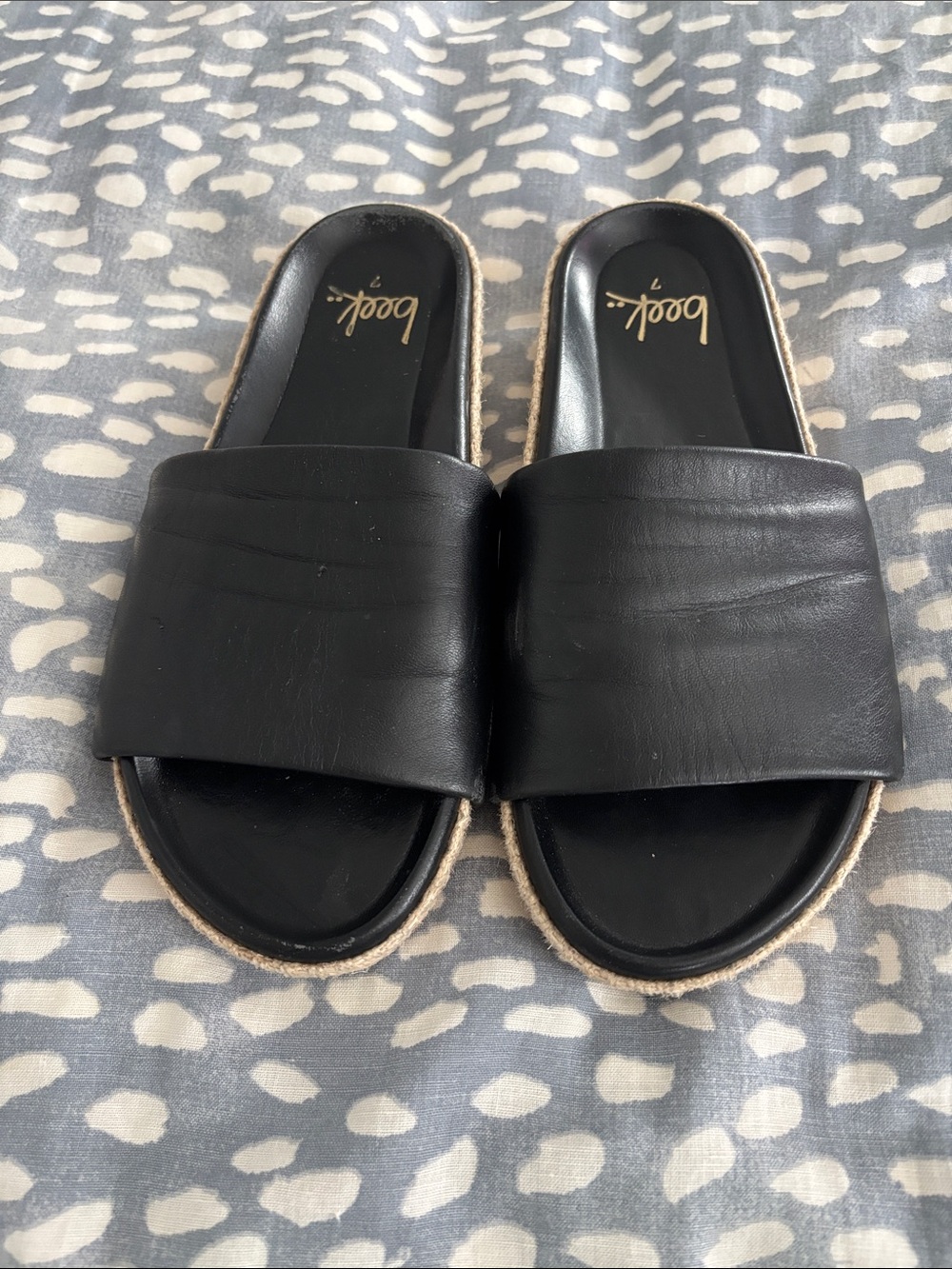 BEEK Black Slide Sandals for Women